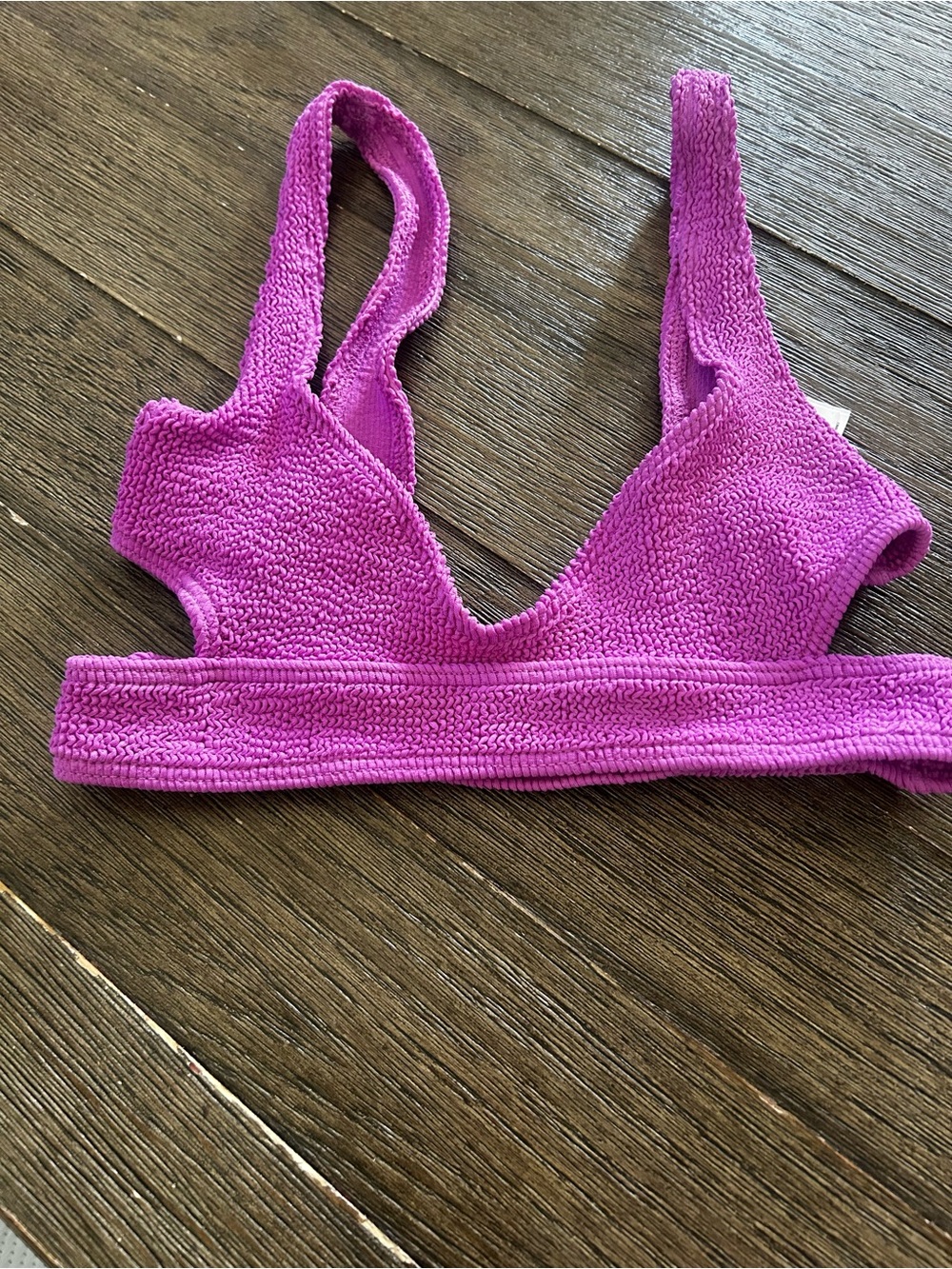 bond-eye Textured V-Neck Bikini Top in Magenta